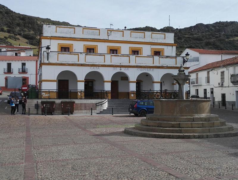 Esparragosa de Lares, Badajoz