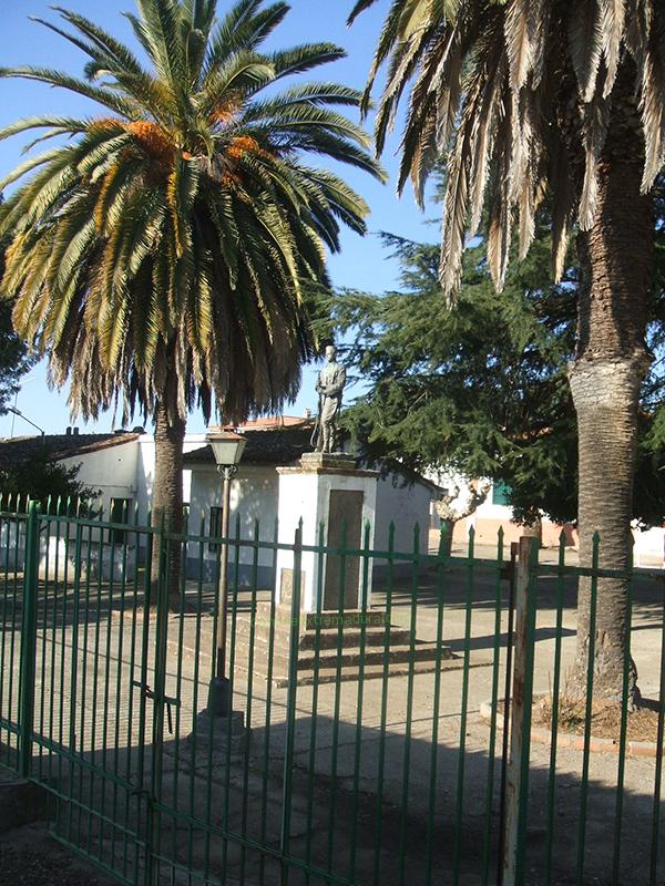 Monumento a Inocencio Rubio, Villanueva de la Sierra, Cáceres