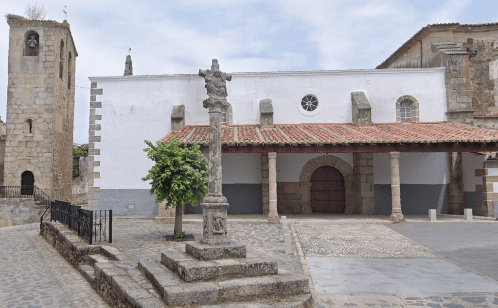 Cruz e iglesia, Ahigal