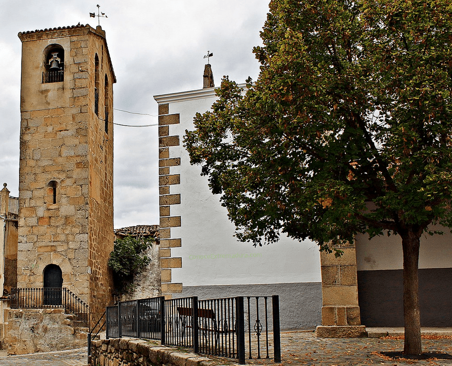 Torre de la iglesia de Ahigal
