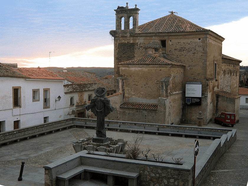 Monumento a San Pedro de Alcántara