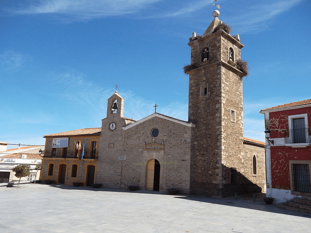 Iglesia de San Bartolomé en Aldeacentenera
