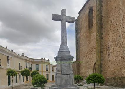 Cruz de los Caídos, Almendral