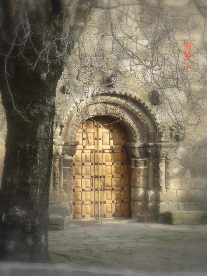 Iglesia del Buen Varón, Hoyos