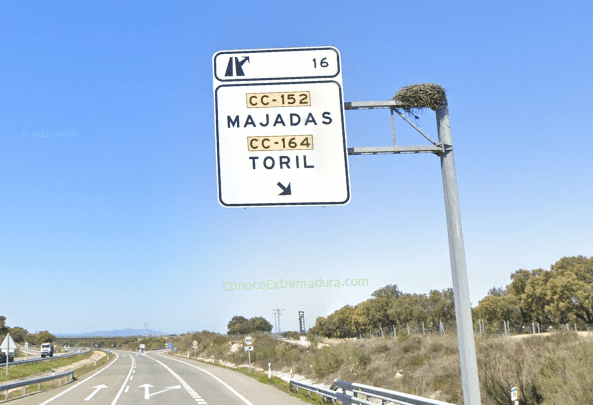 Señalización salida 16 en EX-A1 para ir a Majadas de Tiétar