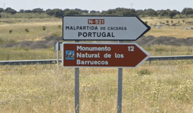 Carretera N-521