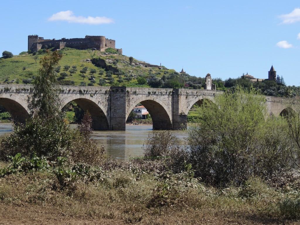 Puente y castillo de Medellín