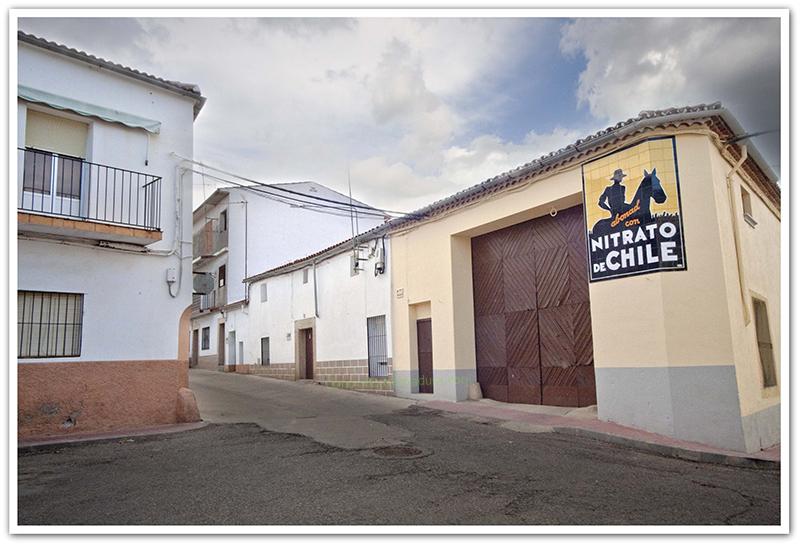 Cartel publicitario Nitrato de Chile, Madroñera, Cáceres