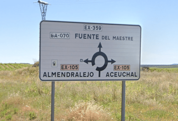 Salida de la Circunvalación Oeste de Almendralejo EX359 para tomar la EX-105