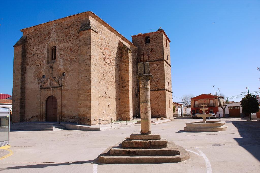 Iglesia de Saucedilla
