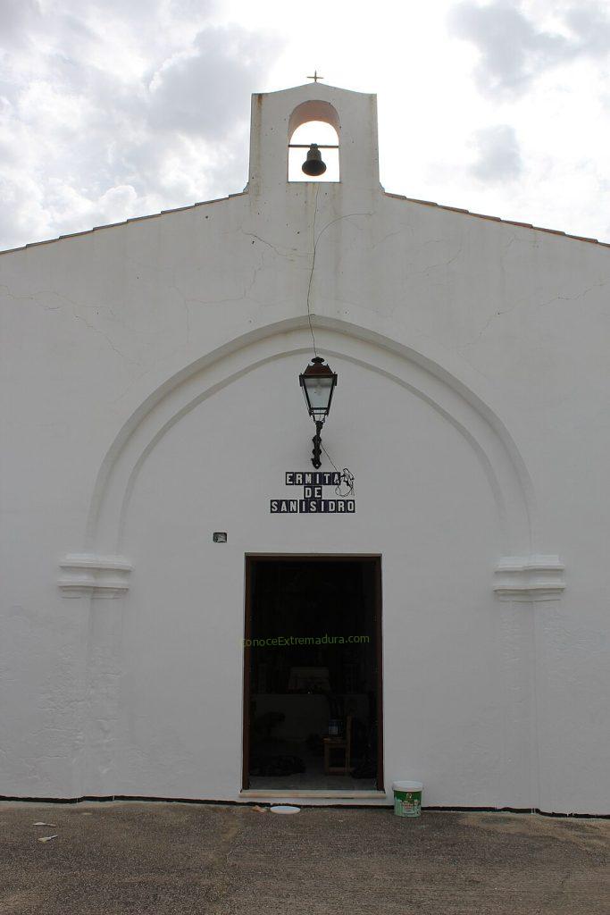 Ermita de San Isidro, Torre de Miguel Sesmero