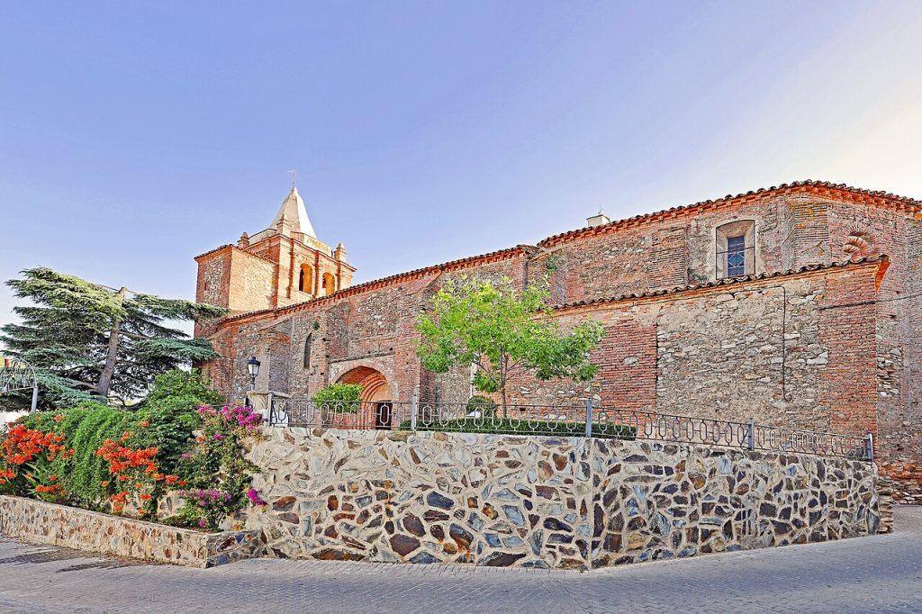 Iglesia de Santa María, Trasierra