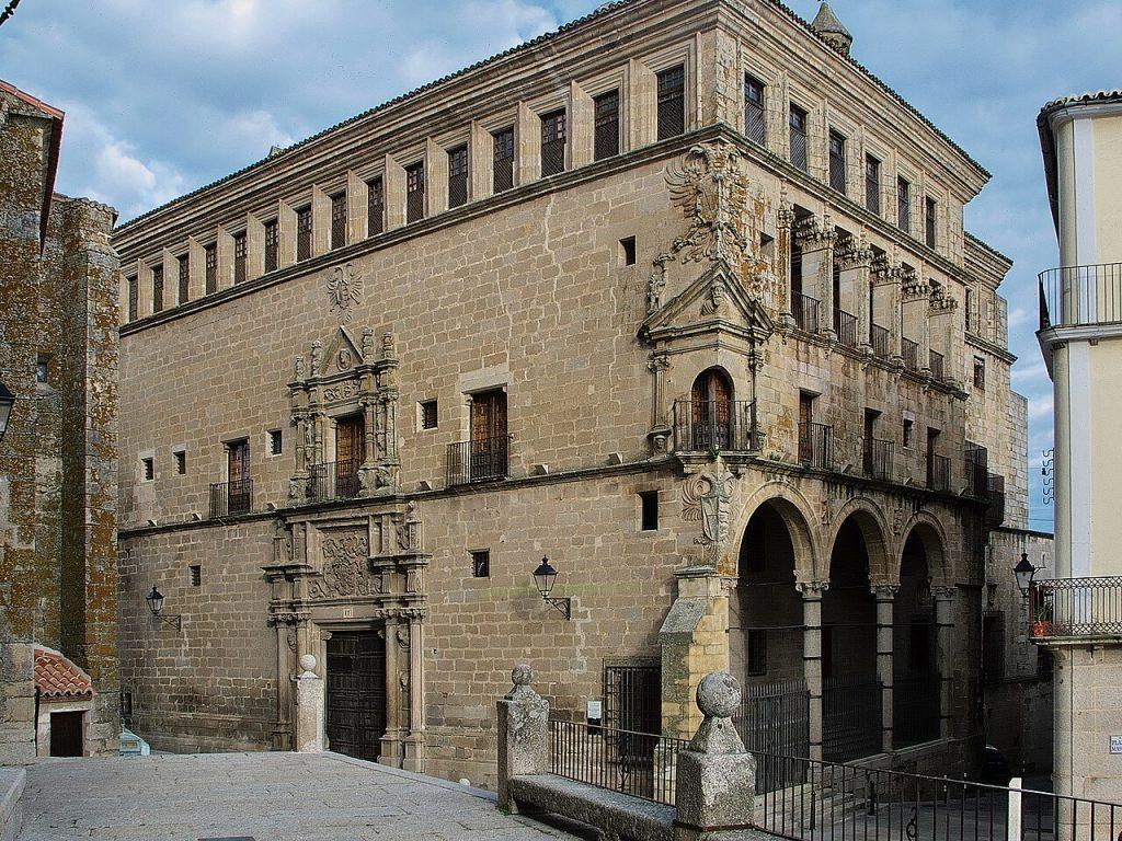 Palacio de San Carlos, Trujillo
