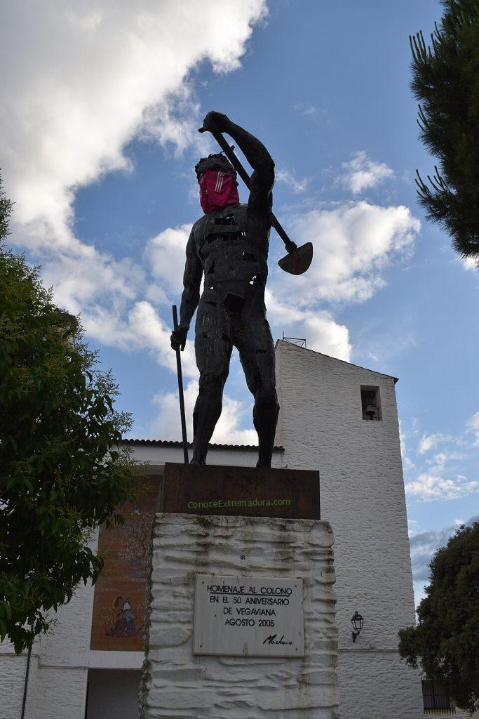 Estatua homenaje al colono, Vegaviana
