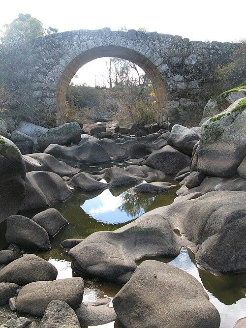 Puente románco, Villar del Pedroso